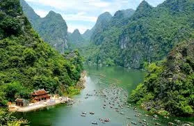 Alternative view of Hoa Lu – Trang An – Mua Cave